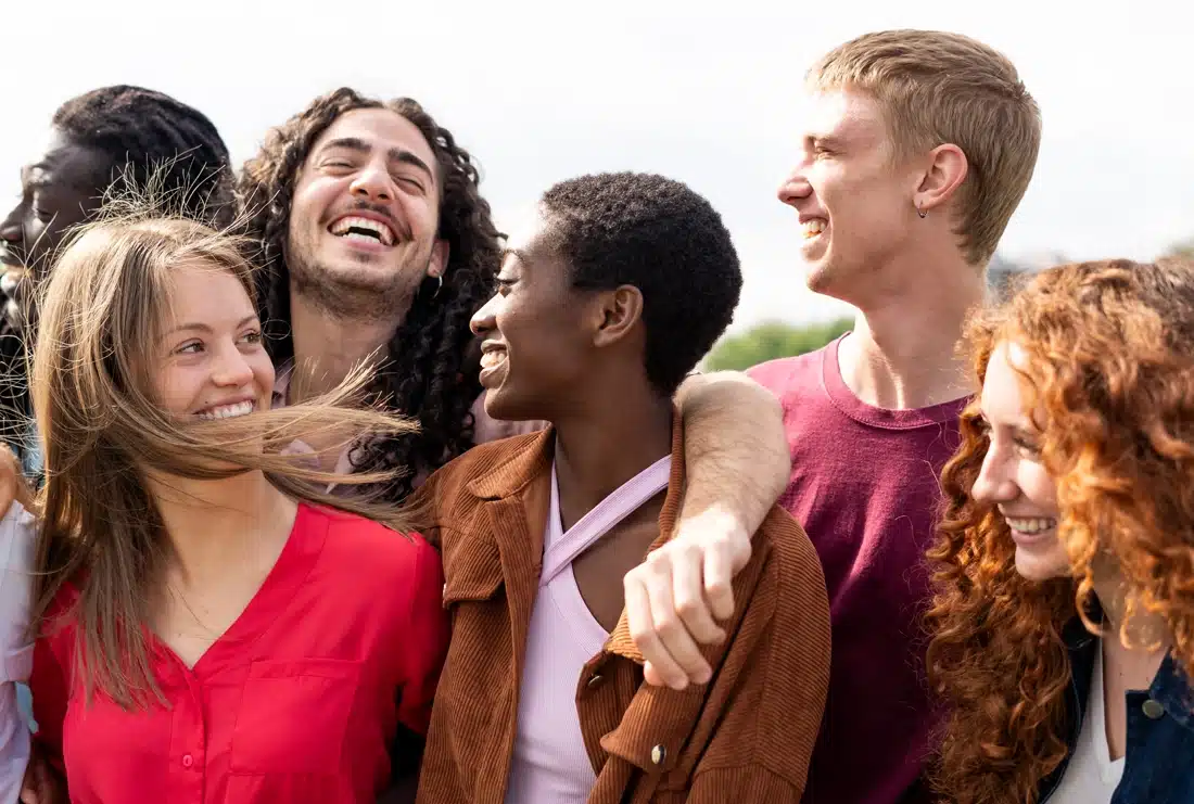 Group of friends with improved lifestyle quality thanks to Wavelight Plus LASIK surgery in Minnesota